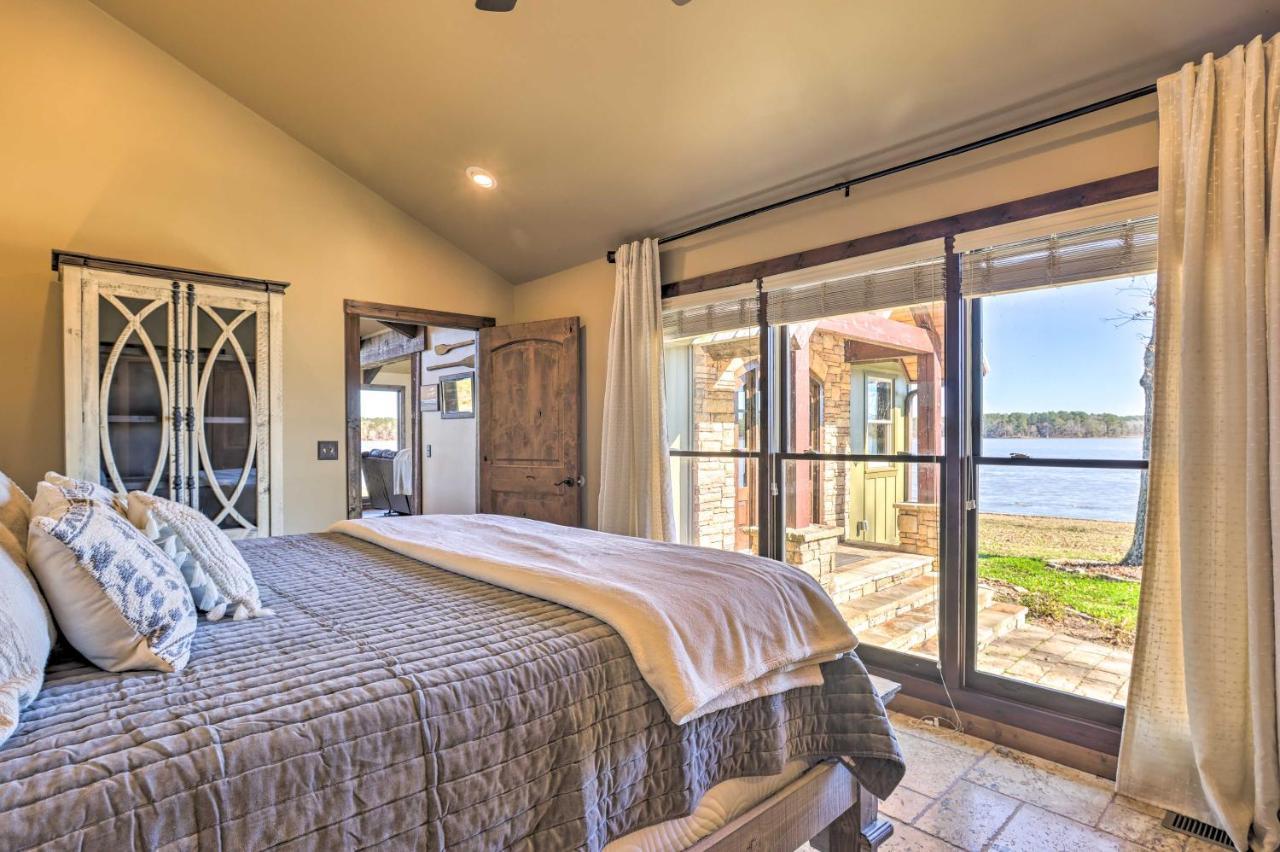 Lay Lake Access And Views Expansive Shelby Home! Kültér fotó